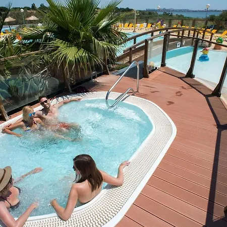 Camping Le Lac Des Reves Camping