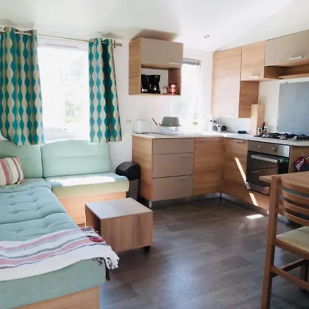 Camping Le Lac Des Reves Camping