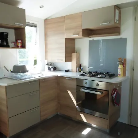 Camping Le Lac Des Reves Campsite